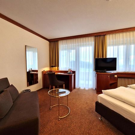 Badhotel Restaurant Stauferland Bad Boll Ngoại thất bức ảnh